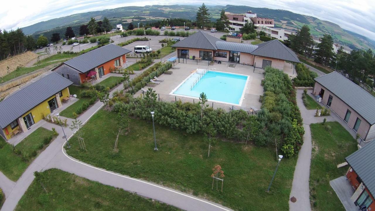 Les Hauts Du Gevaudan Hotel Montrodat Exterior photo